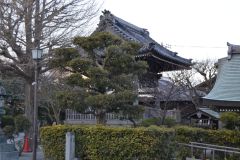Street scene in Kamakura, Japan