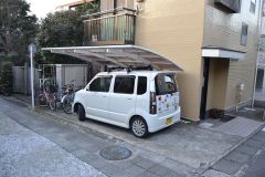 Street scene in Kamakura, Japan