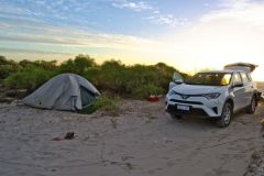 Wild camping at the beach north of Perth in Western Australia