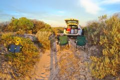 Wild camping at the beach north of Perth in Western Australia