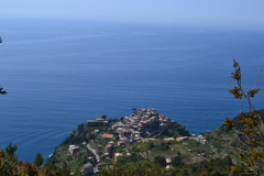 Hiking from Vernazza to Corniglia in Cinque Terre Italy