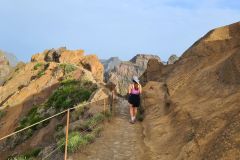 Narrow Cliff Path on PR1 Vereda do Areeiro, Pico do Arieiro, Madeira