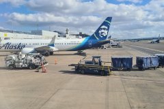Alaska Airlines Boeing 737 at Portland International Airport (PDX) Ramp Operations