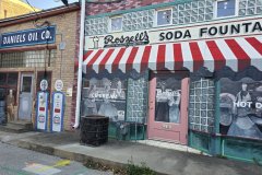Roszell’s Soda Fountain Mural and Daniels Oil Co., Pontiac