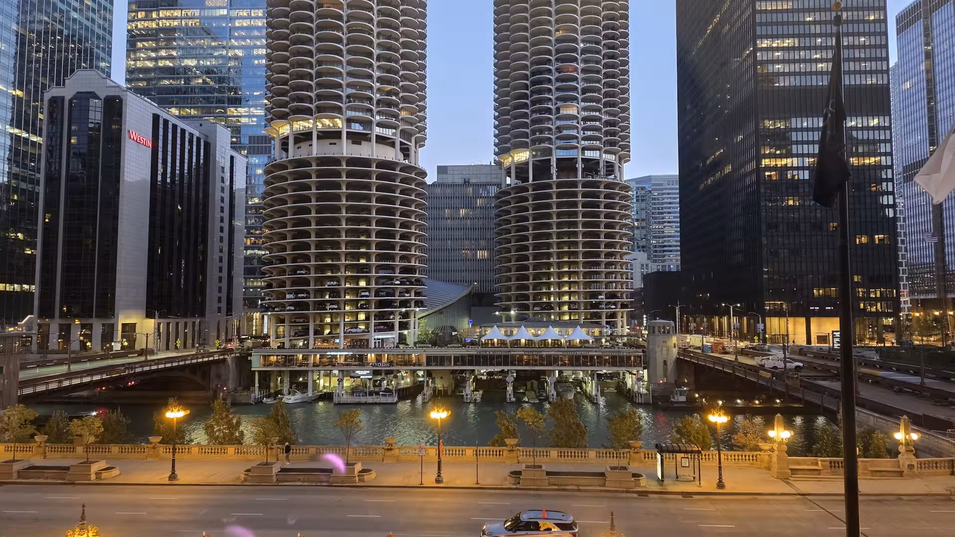 Chicago Marina City Towers at Dusk
